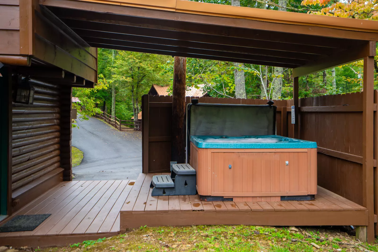 Keaton's Knotty Hideaway