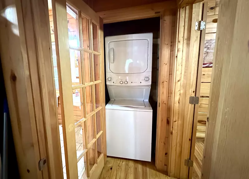 Keaton's Star Spangled Cabin