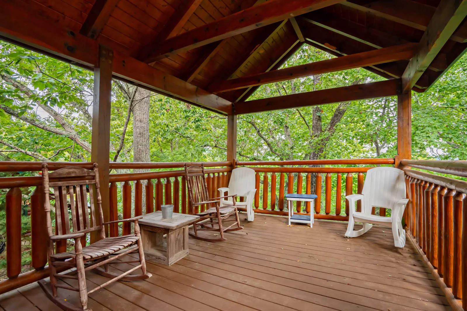 Keaton's Star Spangled Cabin