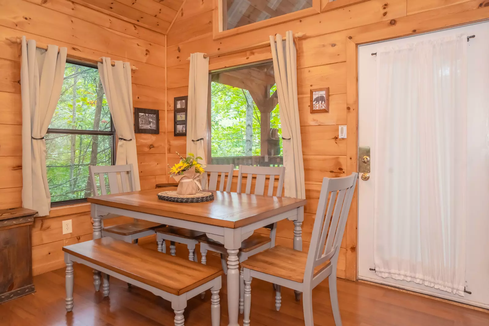 Forest View Hideaway