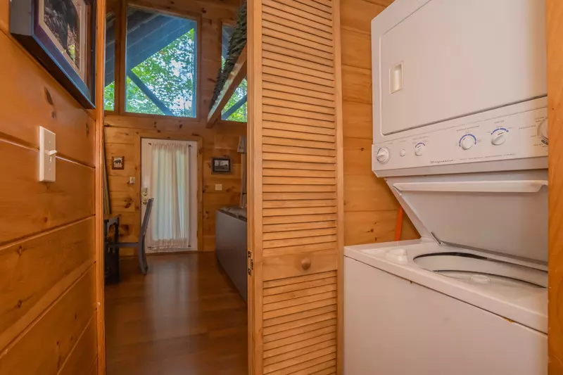 Forest View Hideaway