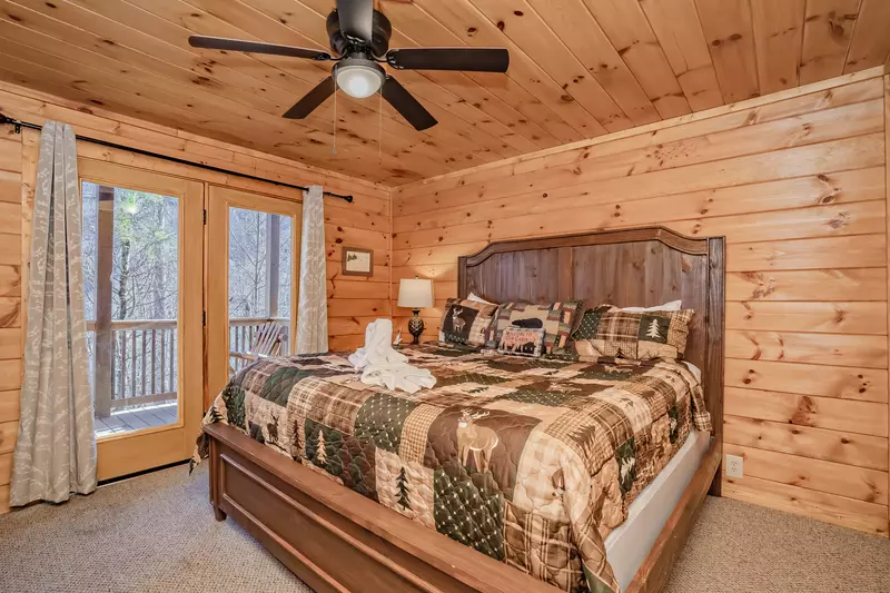 Cozy Bear Lodge