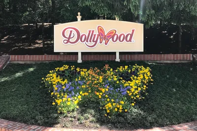 Dollywood sign during spring in the Smoky Mountains
