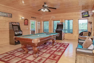 Smoky Mountain cabin with game room 3