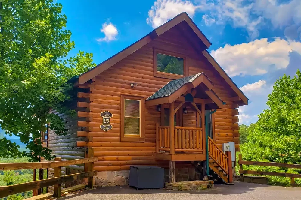 A Pleasant View cabin with mountain views