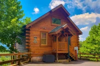 A Pleasant View cabin with mountain views
