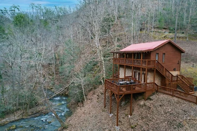 Creekside Retreat is one of the best Pigeon Forge cabins by the river