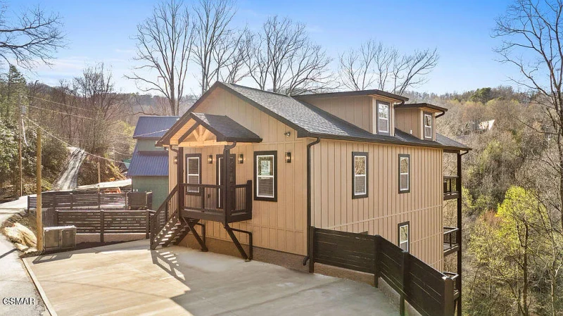 Legacy Lodge