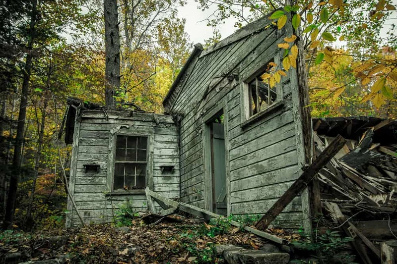 Elkmont Ghost Town is one of the best things to do in Gatlinburg off the beaten path