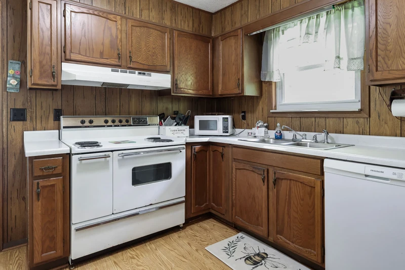 70 Acre Mountain Farmstead