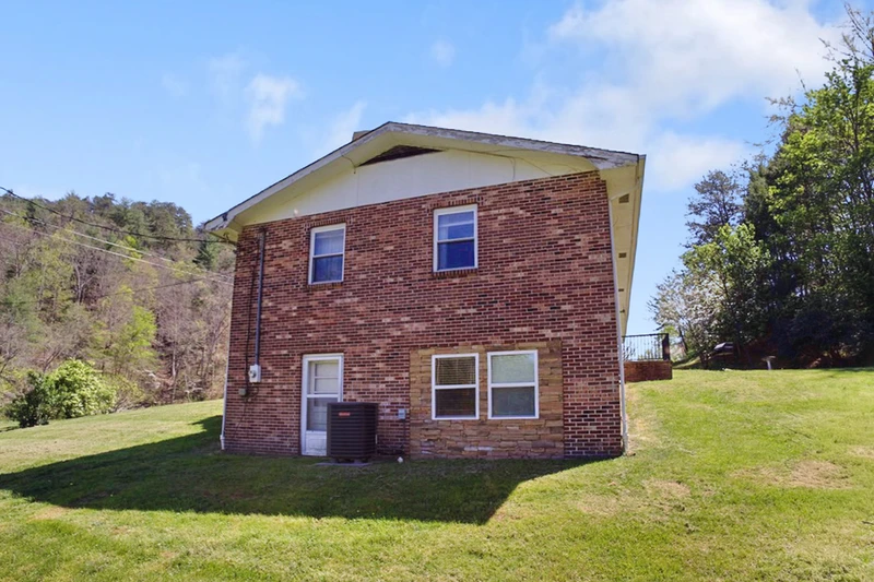 70 Acre Mountain Farmstead