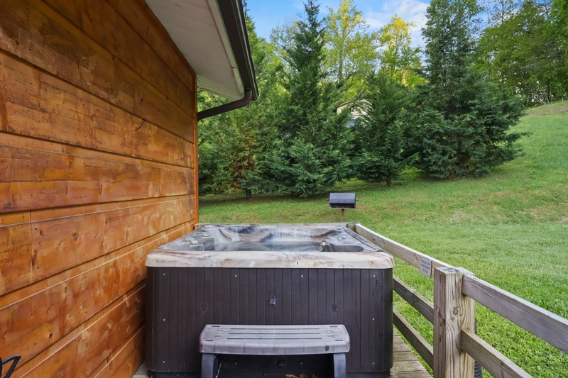 Quaint Cabin on Cosby Creek