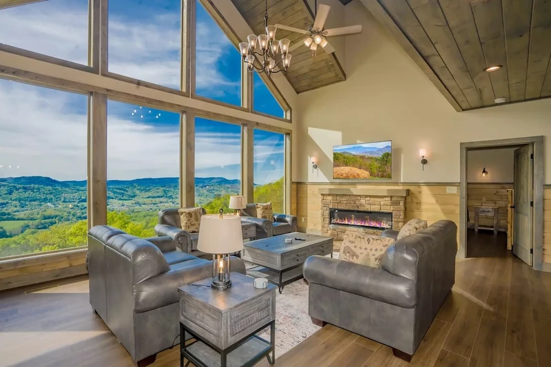 cliffside scenic splendor is near our luxury cabins in Pigeon Forge Tennessee