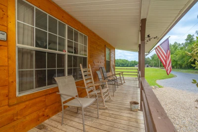 Quaint Cabin on Cosby Creek