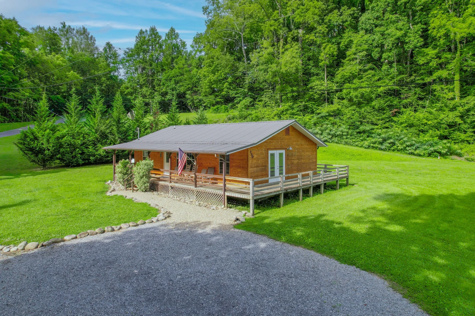 Quaint Cabin on Cosby Creek