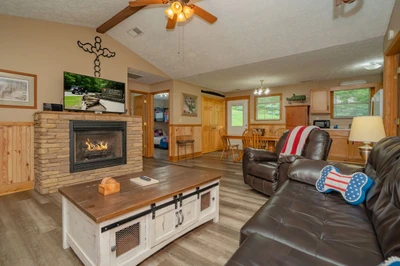 Quaint Cabin on Cosby Creek