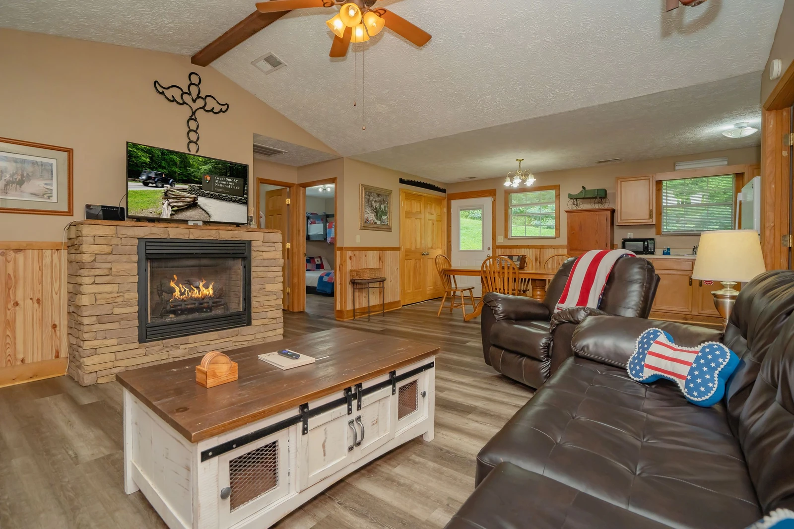 Quaint Cabin on Cosby Creek