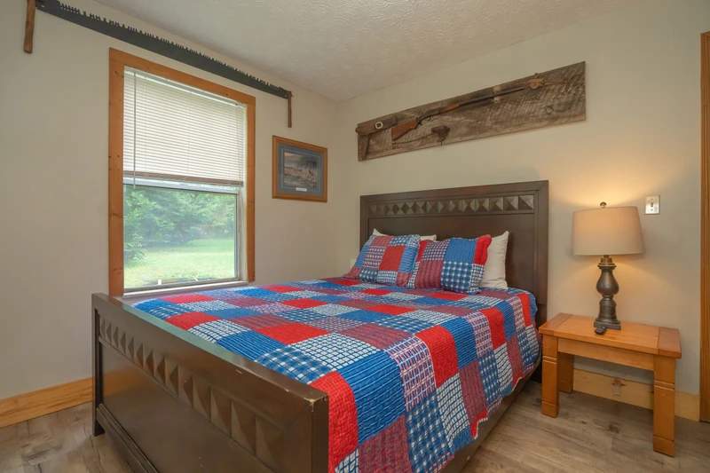 Quaint Cabin on Cosby Creek