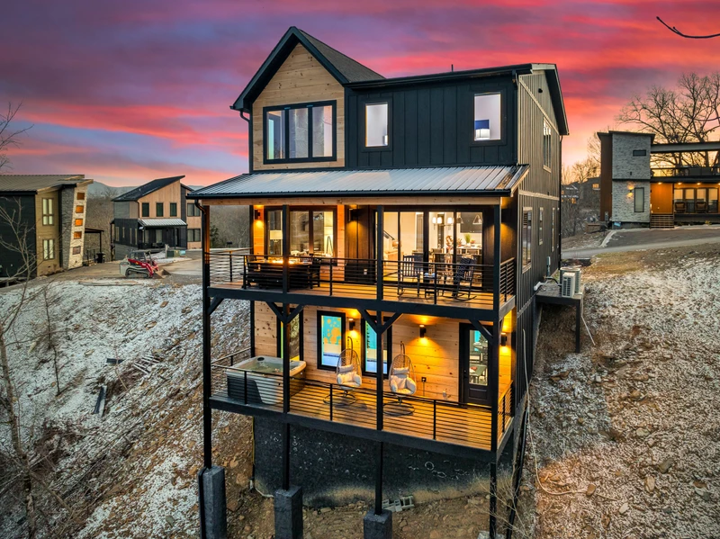 Wild Lodge